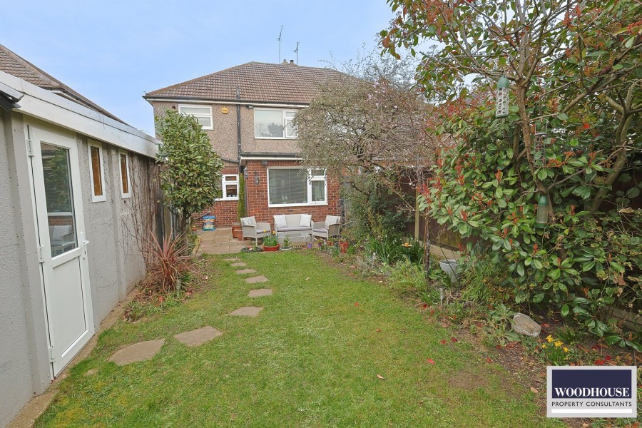 Images for Penton Drive, Cheshunt, Hertfordshire EAID:3131305421 BID:11055924