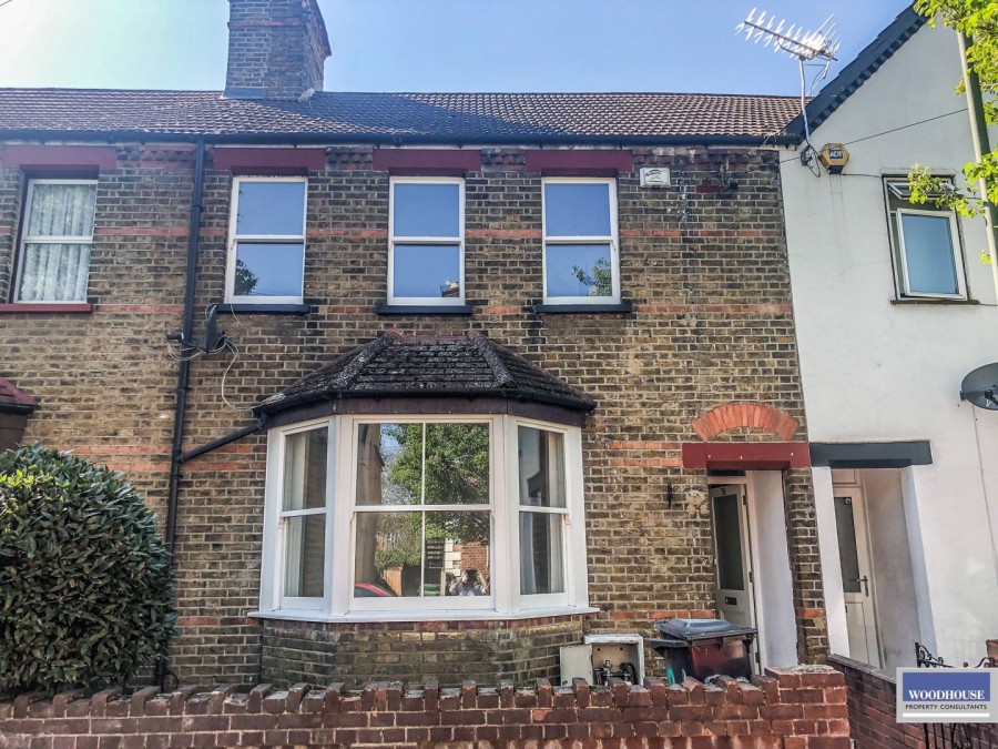 Images for York Road, Waltham Cross, Hertfordshire EAID:3131305421 BID:11055924