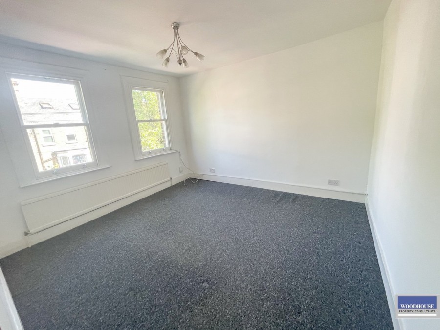 Images for York Road, Waltham Cross, Hertfordshire EAID:3131305421 BID:11055924