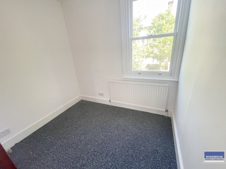 Images for York Road, Waltham Cross, Hertfordshire EAID:3131305421 BID:11055924