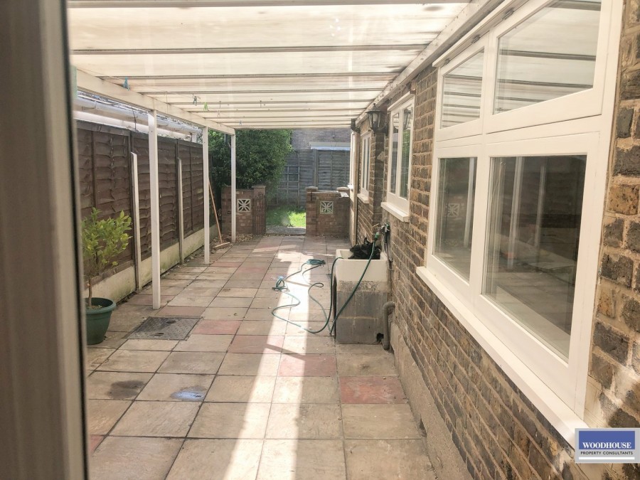 Images for York Road, Waltham Cross, Hertfordshire EAID:3131305421 BID:11055924