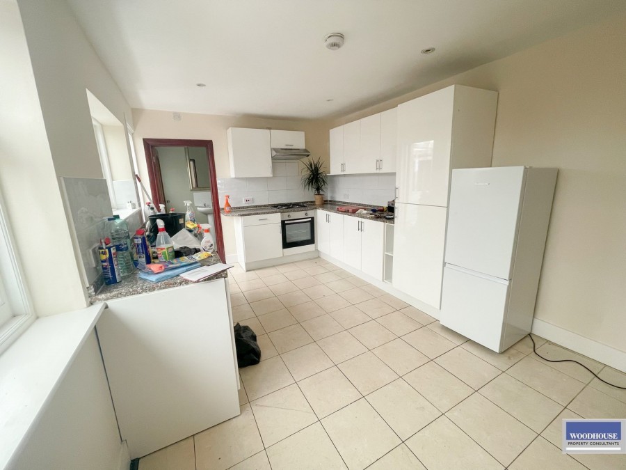 Images for York Road, Waltham Cross, Hertfordshire EAID:3131305421 BID:11055924