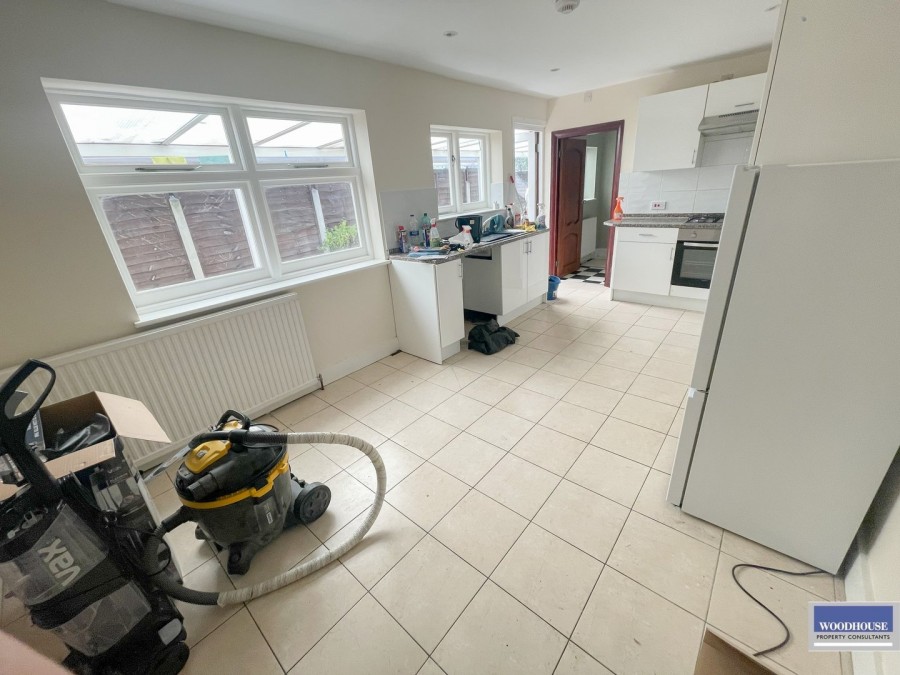 Images for York Road, Waltham Cross, Hertfordshire EAID:3131305421 BID:11055924