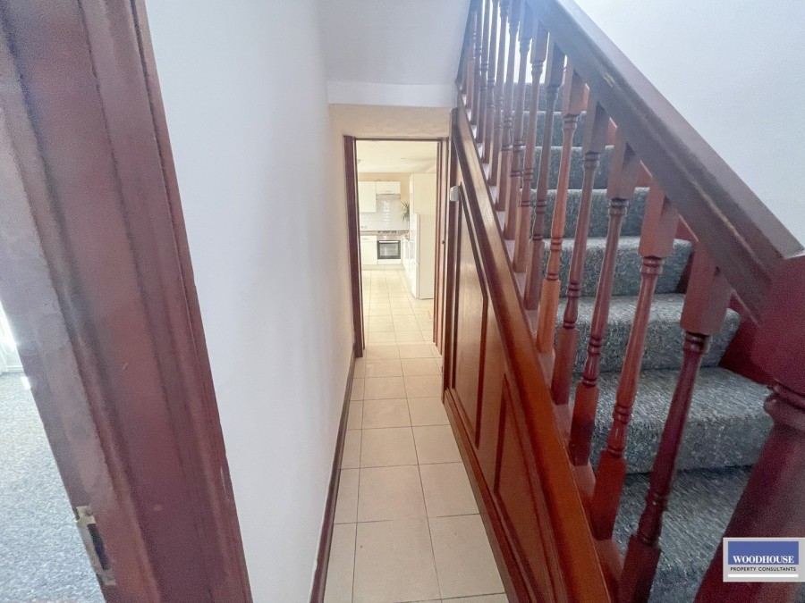 Images for York Road, Waltham Cross, Hertfordshire EAID:3131305421 BID:11055924
