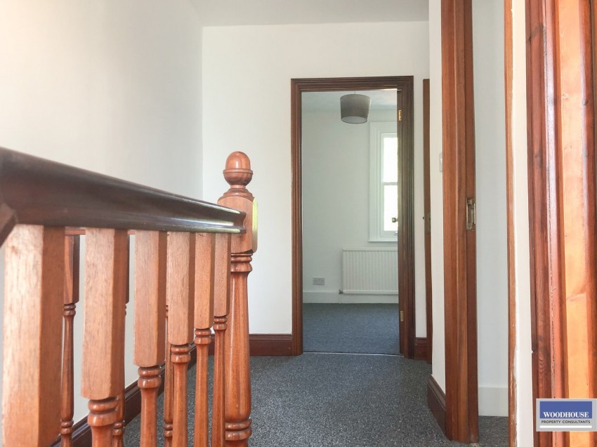 Images for York Road, Waltham Cross, Hertfordshire EAID:3131305421 BID:11055924