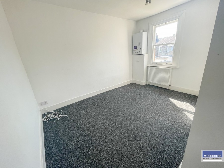 Images for York Road, Waltham Cross, Hertfordshire EAID:3131305421 BID:11055924