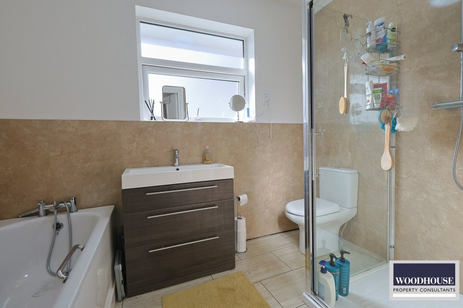 Images for Great Cambridge Road, Cheshunt, Hertfordshire EAID:3131305421 BID:11055924