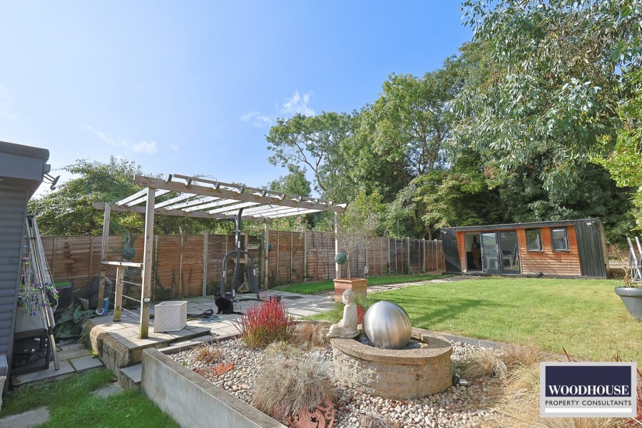 Images for Great Cambridge Road, Cheshunt, Hertfordshire EAID:3131305421 BID:11055924