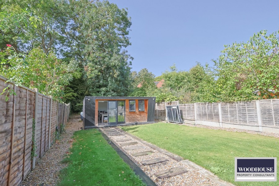 Images for Great Cambridge Road, Cheshunt, Hertfordshire EAID:3131305421 BID:11055924