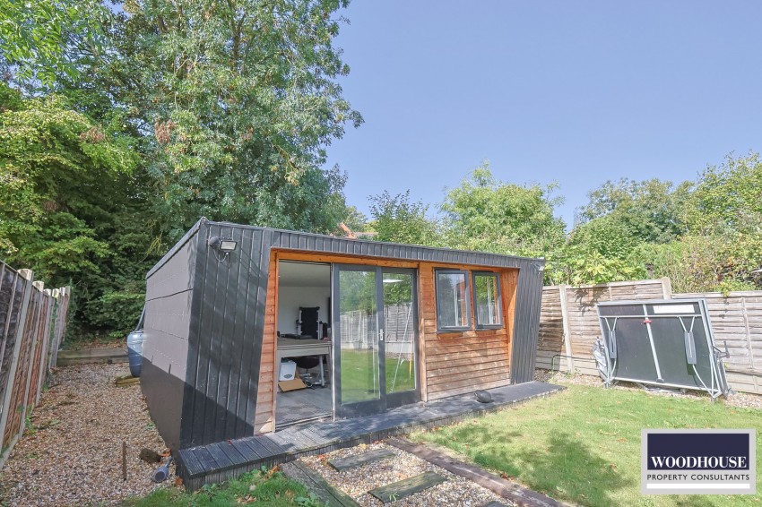 Images for Great Cambridge Road, Cheshunt, Hertfordshire EAID:3131305421 BID:11055924