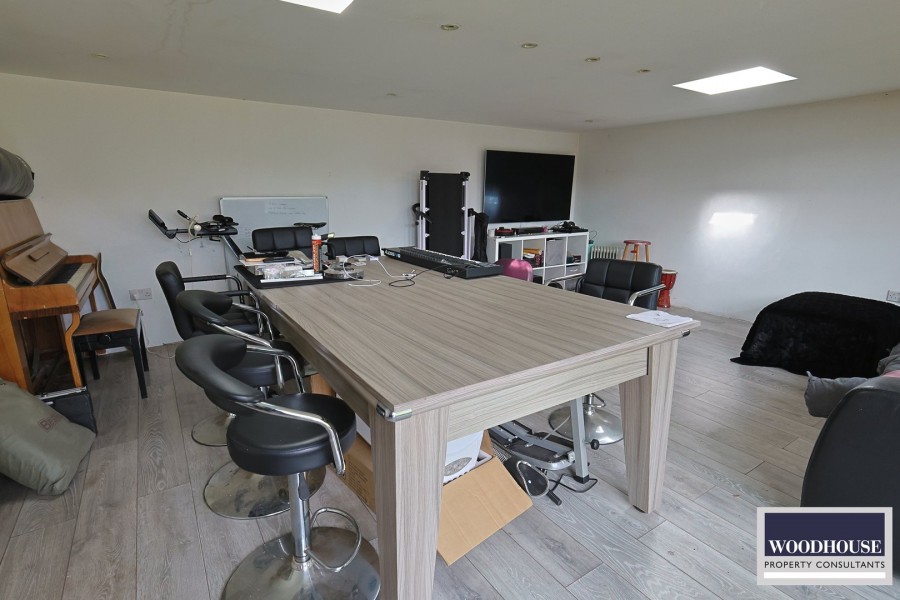 Images for Great Cambridge Road, Cheshunt, Hertfordshire EAID:3131305421 BID:11055924