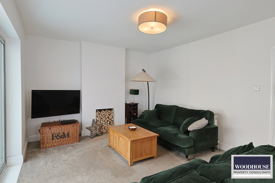 Images for Great Cambridge Road, Cheshunt, Hertfordshire EAID:3131305421 BID:11055924