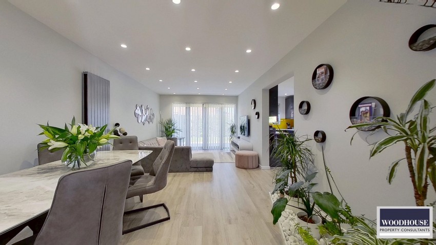 Images for Cheshunt, Waltham Cross, Hertfordshire EAID:3131305421 BID:11055924