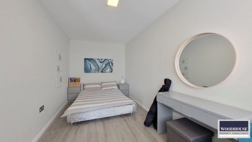 Images for Cheshunt, Waltham Cross, Hertfordshire EAID:3131305421 BID:11055924