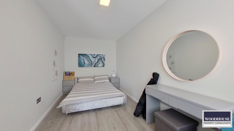 Images for Cheshunt, Waltham Cross, Hertfordshire EAID:3131305421 BID:11055924
