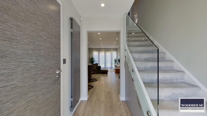Images for Cheshunt, Waltham Cross, Hertfordshire EAID:3131305421 BID:11055924