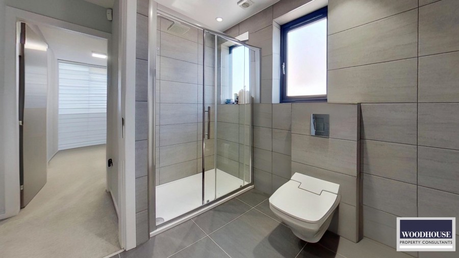 Images for Cheshunt, Waltham Cross, Hertfordshire EAID:3131305421 BID:11055924
