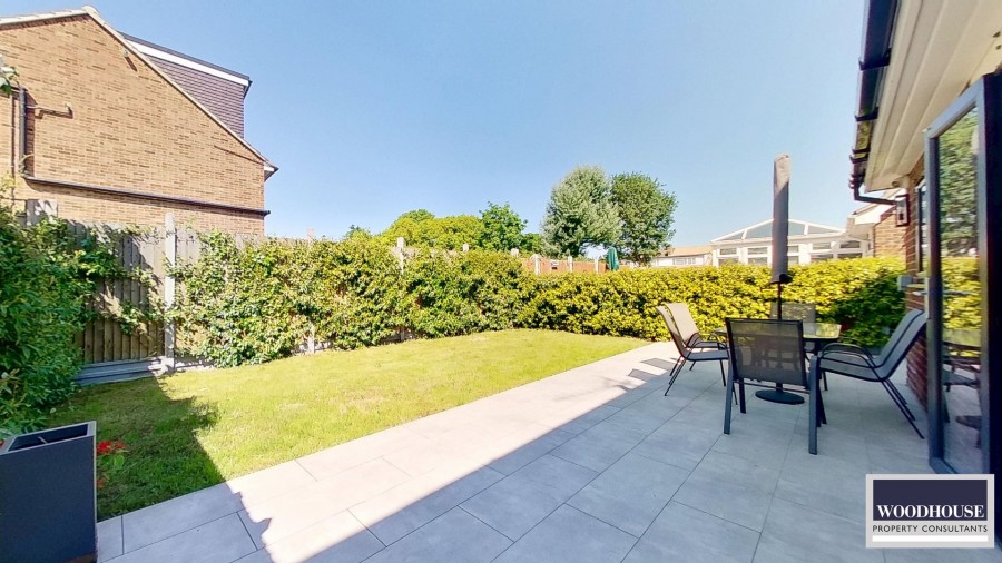 Images for Cheshunt, Waltham Cross, Hertfordshire EAID:3131305421 BID:11055924