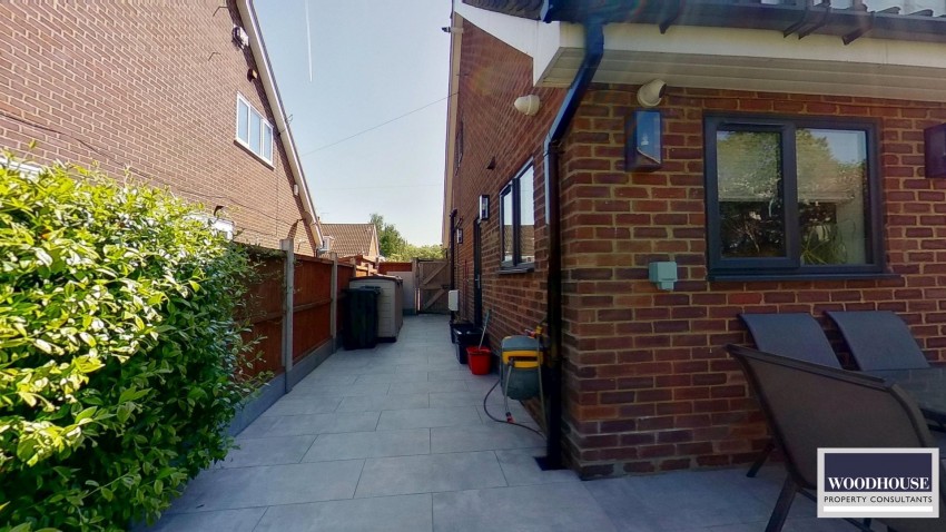 Images for Cheshunt, Waltham Cross, Hertfordshire EAID:3131305421 BID:11055924