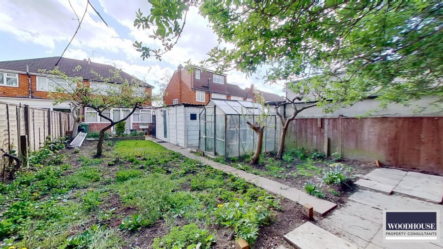 Images for Warwick Drive, Cheshunt, Hertfordshire EAID:3131305421 BID:11055924