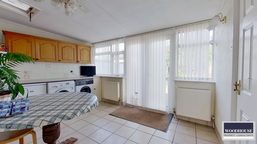 Images for Warwick Drive, Cheshunt, Hertfordshire EAID:3131305421 BID:11055924