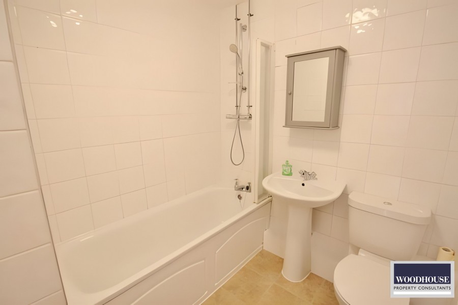 Images for Rosedale Way, Cheshunt, Hertfordshire EAID:3131305421 BID:11055924