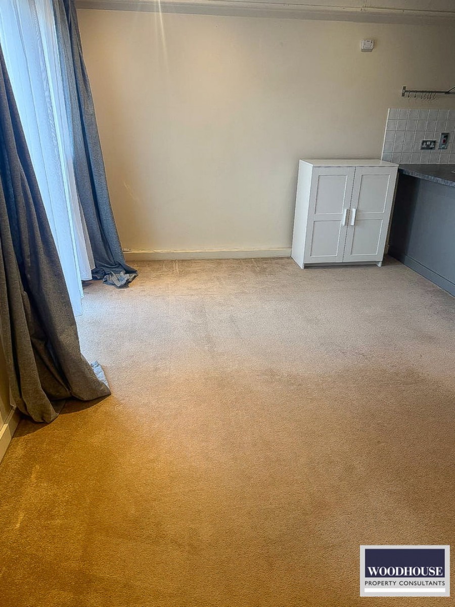 Images for Foundry Gate, Waltham Cross, Hertfordshire EAID:3131305421 BID:11055924