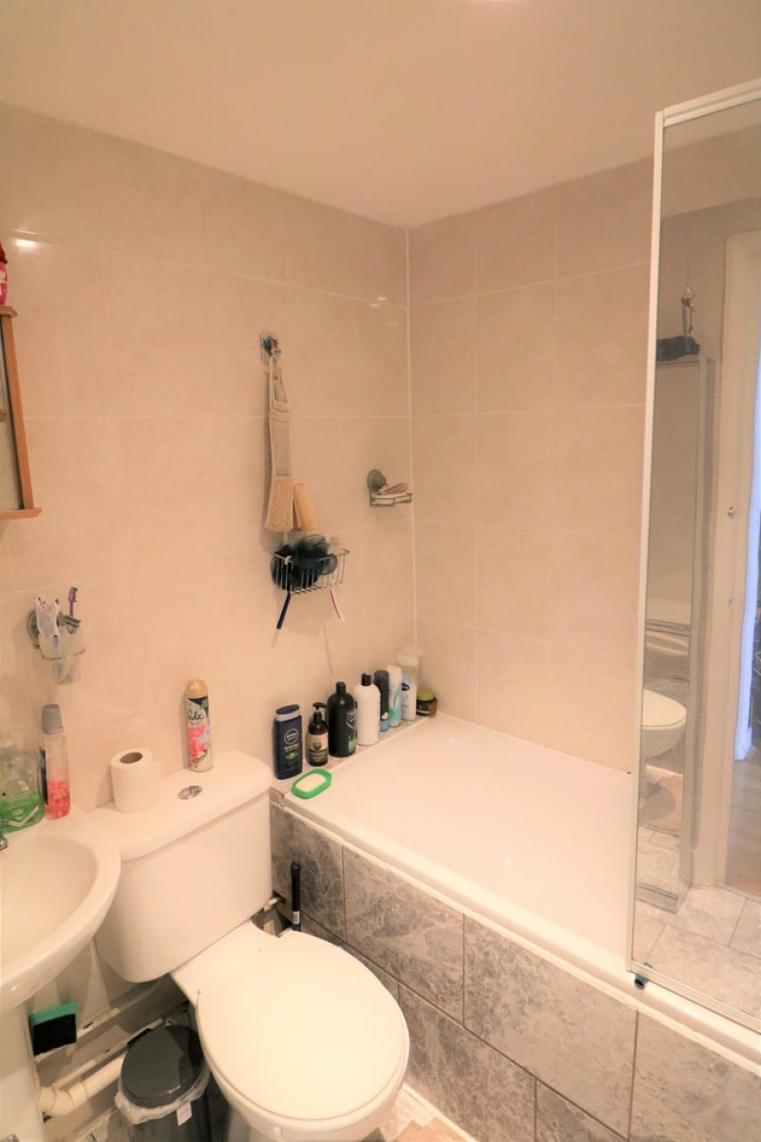 Images for Cheshunt, Waltham Cross, Hertfordshire EAID:3131305421 BID:11055924