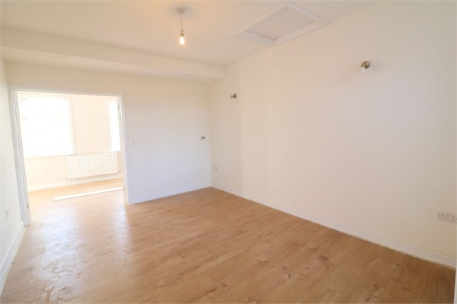 Images for Trinity Lane, Waltham Cross, Hertfordshire EAID:3131305421 BID:11055924