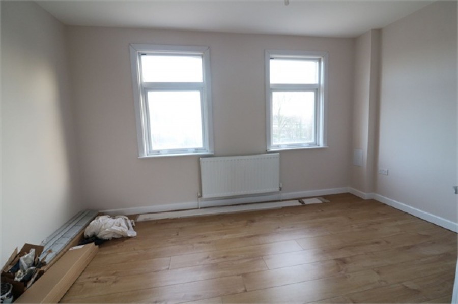 Images for Trinity Lane, Waltham Cross, Hertfordshire EAID:3131305421 BID:11055924