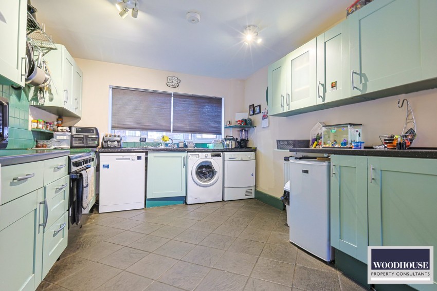 Images for Wheatcroft, Cheshunt, Hertfordshire EAID:3131305421 BID:11055924