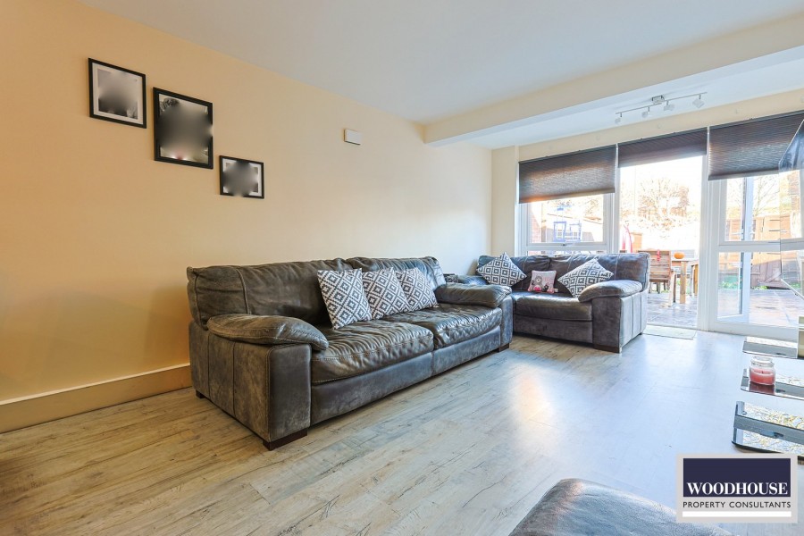 Images for Wheatcroft, Cheshunt, Hertfordshire EAID:3131305421 BID:11055924