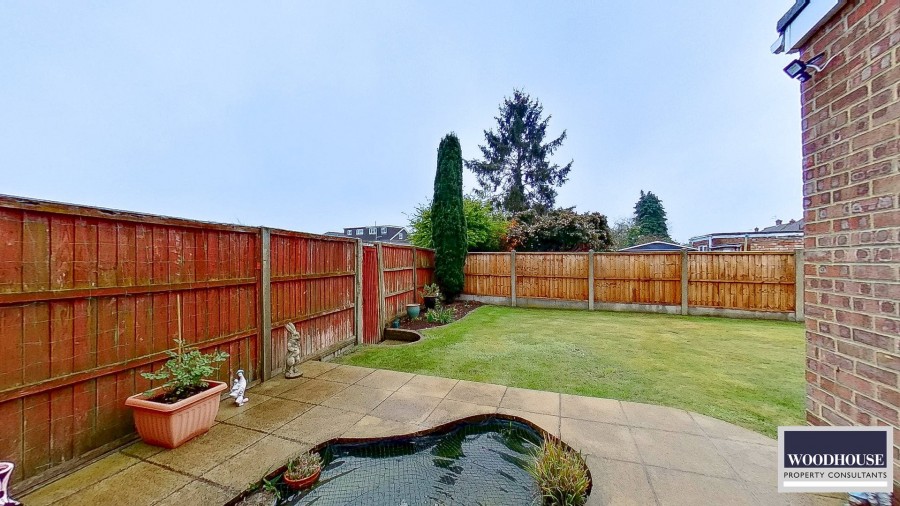 Images for Cheshunt, Waltham Cross, Hertfordshire EAID:3131305421 BID:11055924
