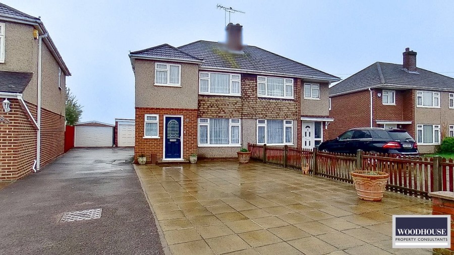 Images for Cheshunt, Waltham Cross, Hertfordshire EAID:3131305421 BID:11055924