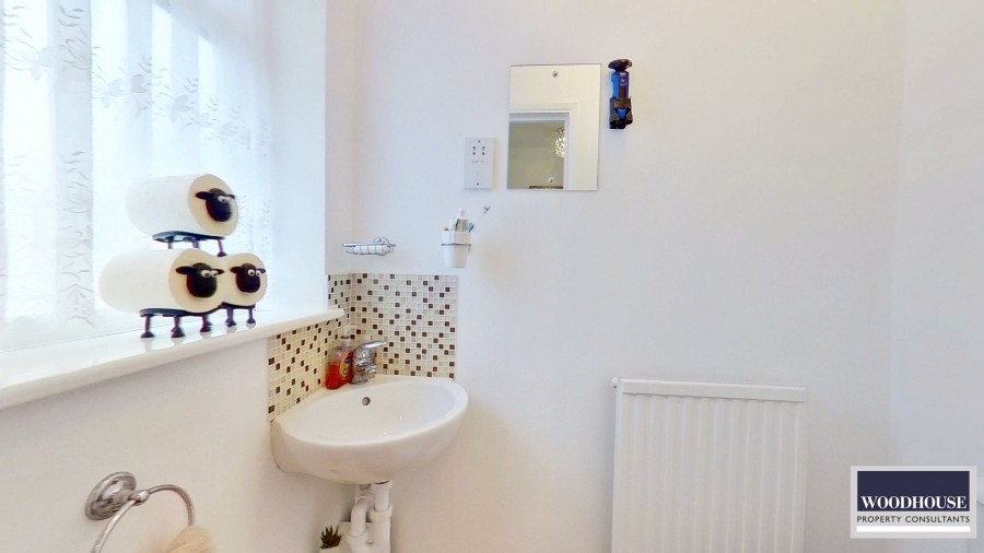 Images for Cheshunt, Waltham Cross, Hertfordshire EAID:3131305421 BID:11055924