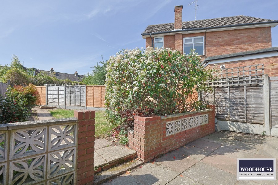 Images for Ashdown Crescent, Cheshunt, Hertfordshire EAID:3131305421 BID:11055924