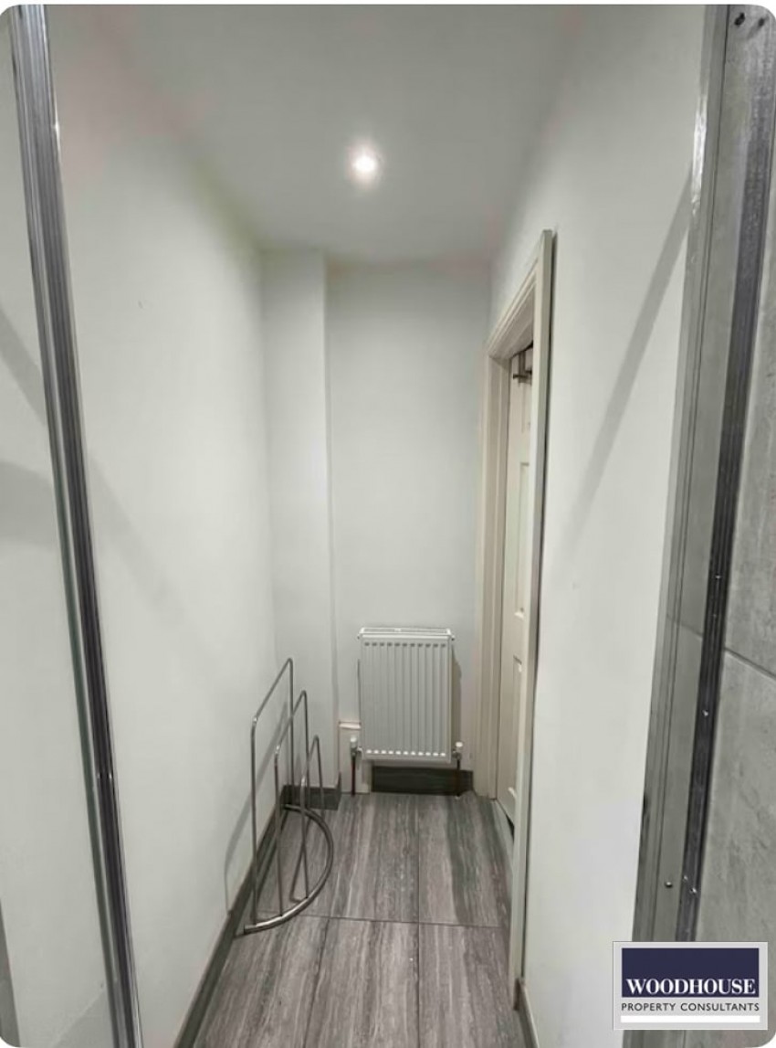 Images for Cheshunt, Waltham Cross, Hertfordshire EAID:3131305421 BID:11055924
