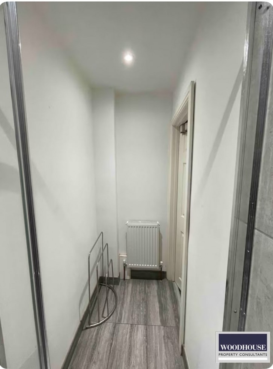 Images for Cheshunt, Waltham Cross, Hertfordshire EAID:3131305421 BID:11055924