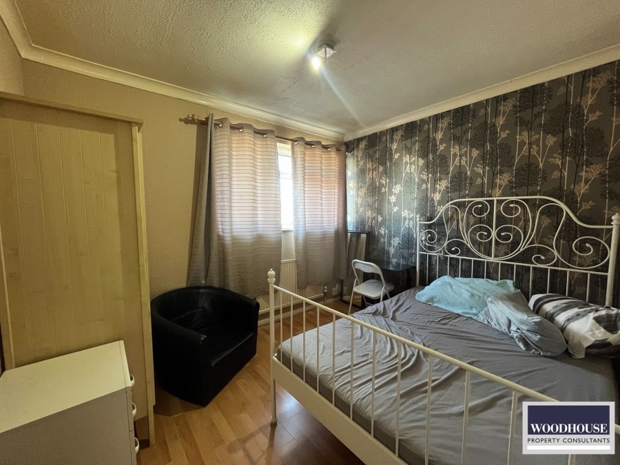 Images for Cheshunt, Waltham Cross, Hertfordshire EAID:3131305421 BID:11055924