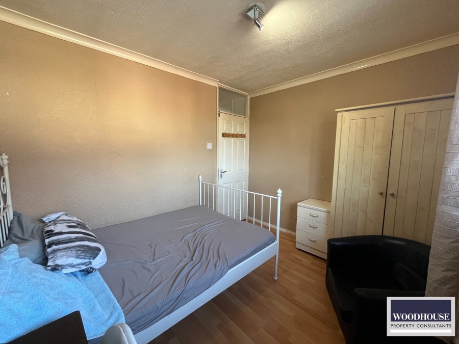 Images for Cheshunt, Waltham Cross, Hertfordshire EAID:3131305421 BID:11055924