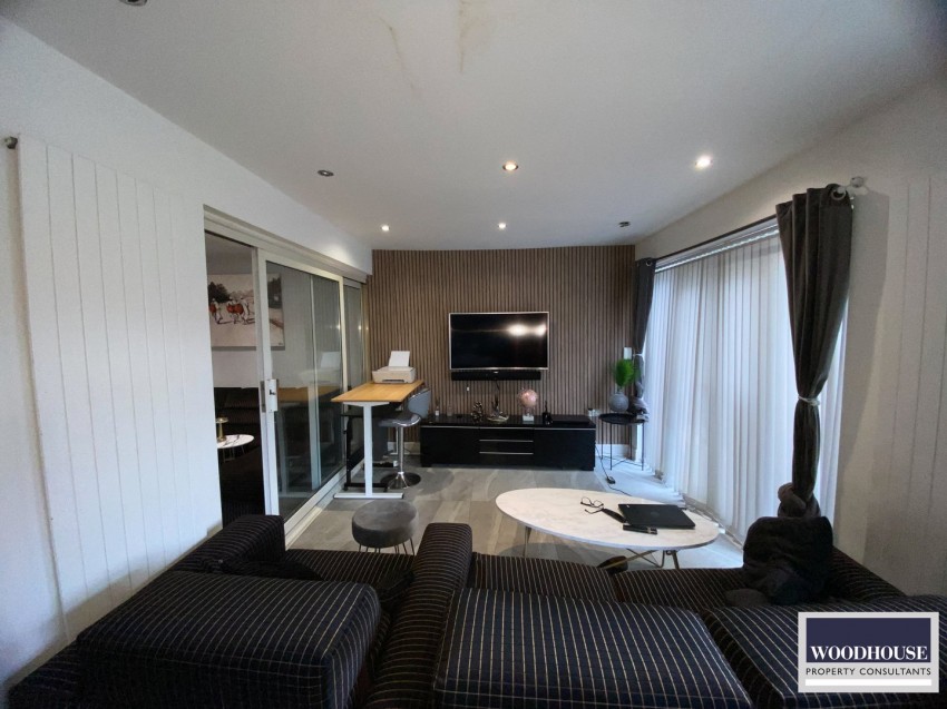 Images for Cheshunt, Waltham Cross, Hertfordshire EAID:3131305421 BID:11055924