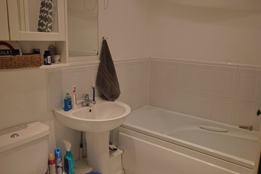 Images for High Street, Cheshunt, Hertfordshire EAID:3131305421 BID:11055924