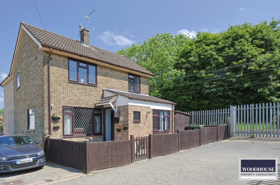 Images for Cadmore Lane, Cheshunt, Hertfordshire EAID:3131305421 BID:11055924