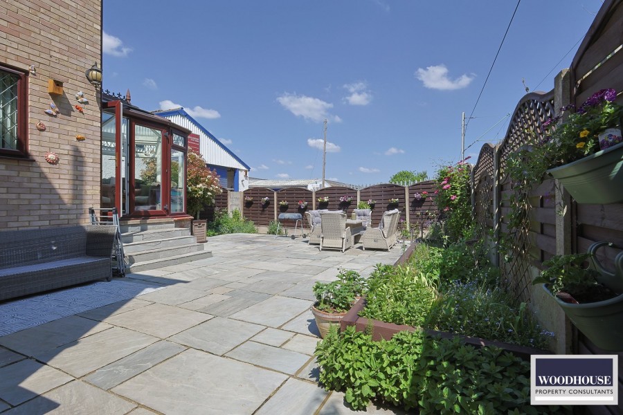 Images for Cadmore Lane, Cheshunt, Hertfordshire EAID:3131305421 BID:11055924