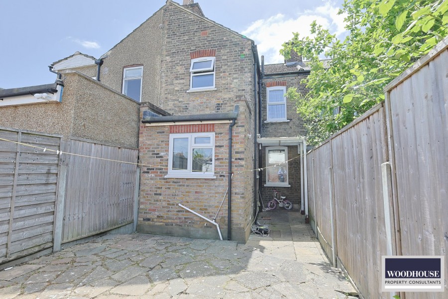 Images for King Edward Road, Waltham Cross, Hertfordshire EAID:3131305421 BID:11055924