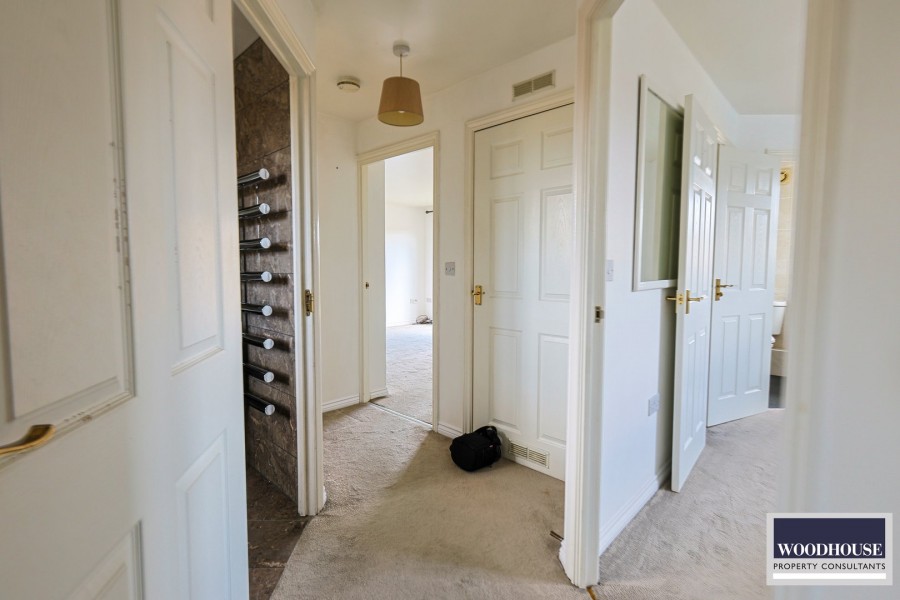Images for Huron Road, Broxbourne, Hertfordshire EAID:3131305421 BID:11055924