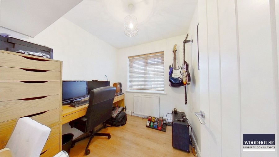 Images for Long Moor, Cheshunt, Hertfordshire EAID:3131305421 BID:11055924
