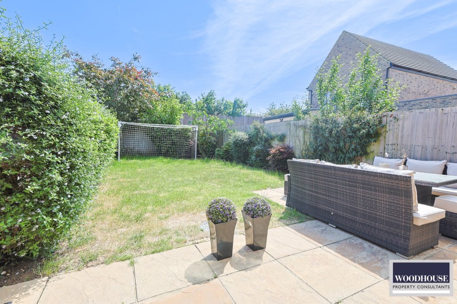 Images for Markwick Avenue, Cheshunt, Hertfordshire EAID:3131305421 BID:11055924