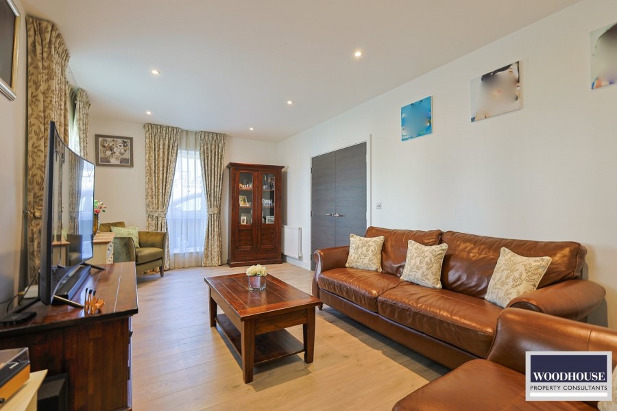 Images for Markwick Avenue, Cheshunt, Hertfordshire EAID:3131305421 BID:11055924