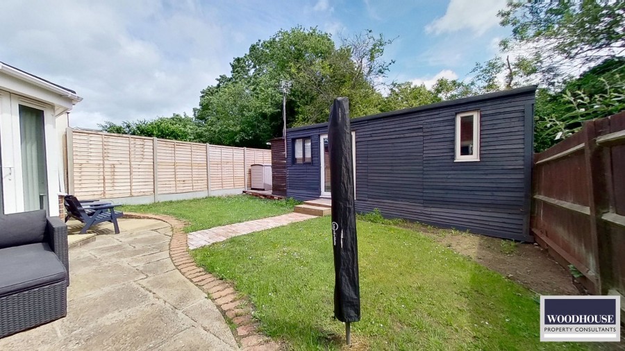 Images for Little Stock Road, Cheshunt, Hertfordshire EAID:3131305421 BID:11055924